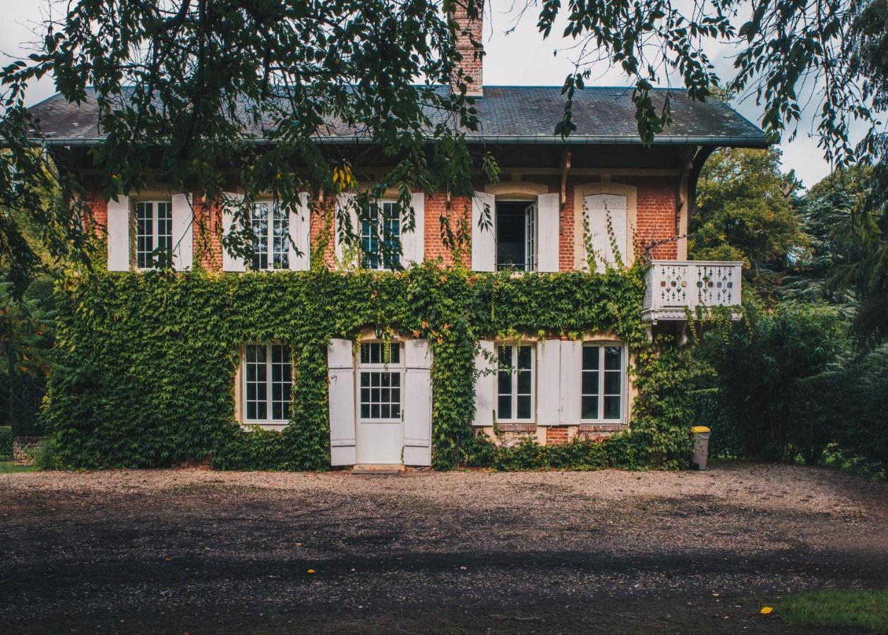 Chateau Du Landin - Bains Nordiques Le Landin Exterior photo